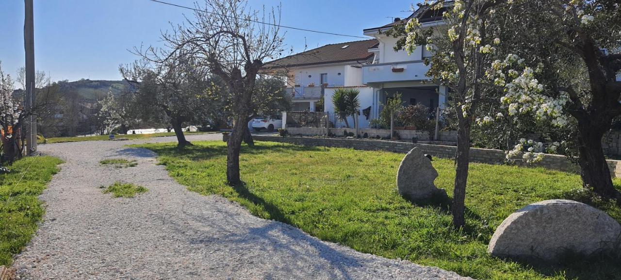 Casa Vacanze Cerreto 3 Miglianico Kültér fotó